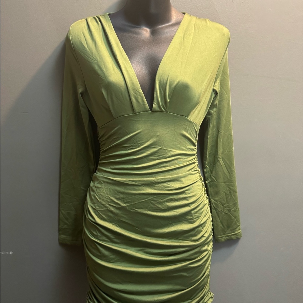 Elegant Green Long Sleeve Dress
